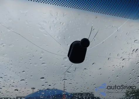 2011 Ford Crown Victoria Lx z USA, uszkodzony, nr VIN 2FABP7EV5BX165795